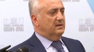 Հայաստանից գումարների արտահոսքի խնդիր չկա. Արթուր Ջավադյան