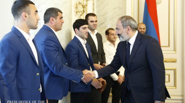 Նիկոլ Փաշինյանը հանդիպել է Եվրոպայի 2-րդ խաղերի մեդալակիր մարզիկների հետ