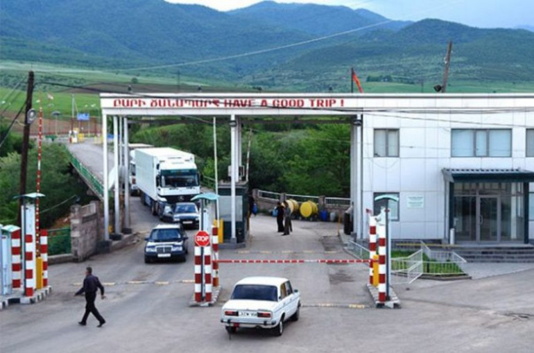 Բագրատաշենի մաքսակետում 28-ամյա երիտասարդն ինքնավնասում է կատարել․ բժիշկները պայքարում են նրա կյանքի համար