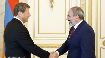 Նիկոլ Փաշինյանն ընդունել է Գլենդելի քաղաքապետ Արա Նաջարյանին