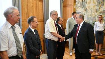 Մեր ապագան կապված է նոր տեխնոլոգիաների հետ, իսկ տեխնոլոգիաները՝ կրթության․ նախագահն այցելել է Բելառուսի պետական համալսարան