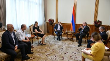 Նախագահն այսօր հանդիպել է «Այլընտրանքային նախագծեր» խմբի անդամների հետ