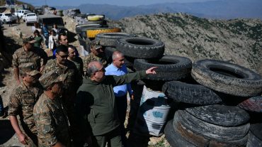 Մեծ պատիվ է Սահմանադրության օրը գտնվել սահմանին․ նախագահն այցելել է ՀՀ ԶՈՒ մարտական դիրքեր