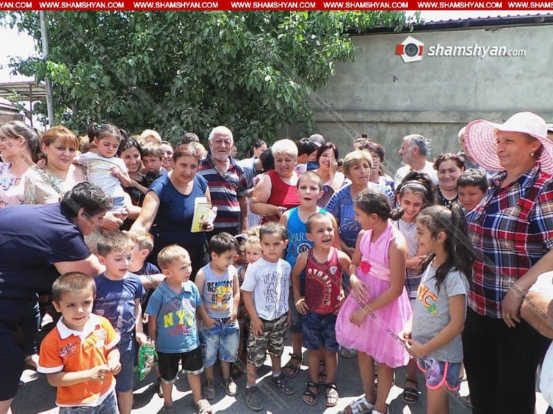 Քաղցրաշենցիները փակել էին գյուղ տանող ճանապարհը