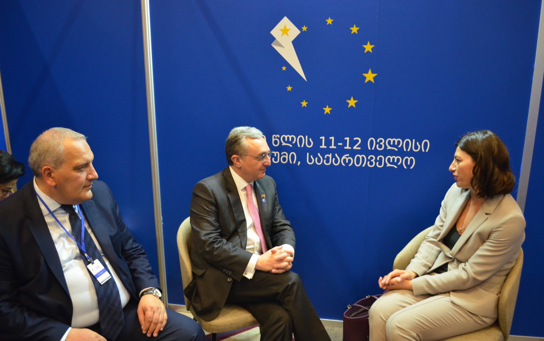 Զոհրաբ Մնացականյանը հանդիպել է Վրաստանի խորհրդարանի արտաքին հարաբերությունների հանձնաժողովի նախագահին