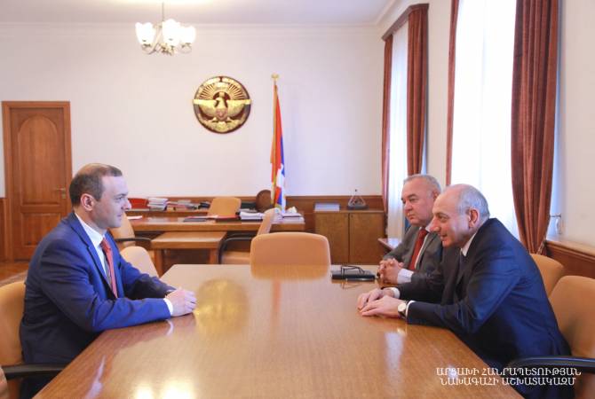 Բակո Սահակյանը հանդիպել է ՀՀ անվտանգության խորհրդի քարտուղար Արմեն Գրիգորյանի հետ
