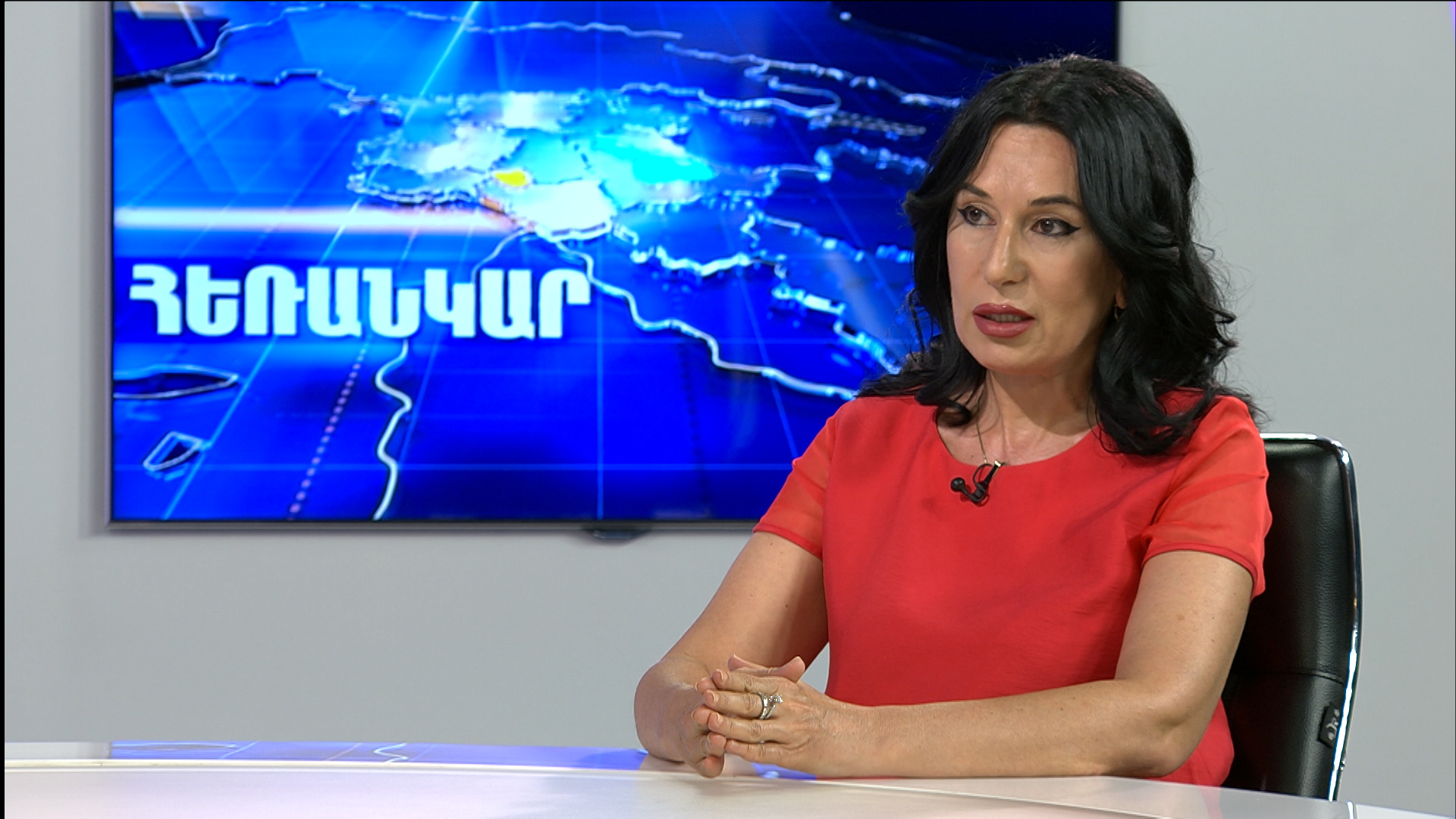 Նաիրա Զոհրաբյան