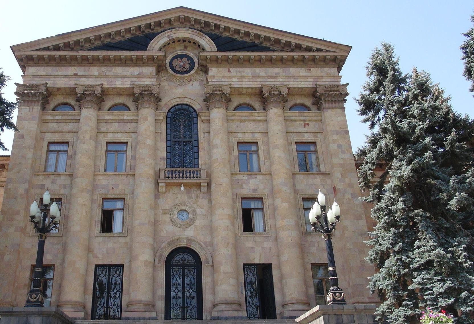 Ռենտգենային նոր սարքեր՝ ԱԺ անցակետերում. «Ժողովուրդ»
