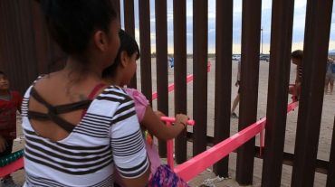 Միացյալ Նահանգների և Մեքսիկայի սահմանային գիծը դարձել է իրական խաղահրապարակ