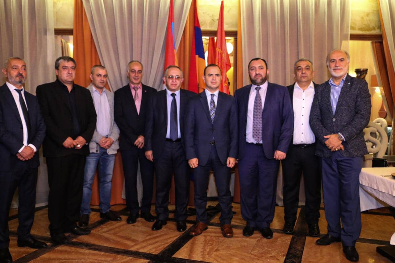 Զարեհ Սինանյանը հանդիպել է ՀՅԴ Հայ Դատի մոսկովյան հանձնախմբի ներկայացուցիչների հետ