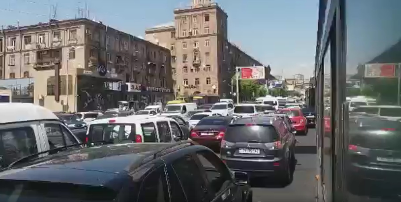 Երևանում հոսանքազրկումների պատճառով խցանումներ են