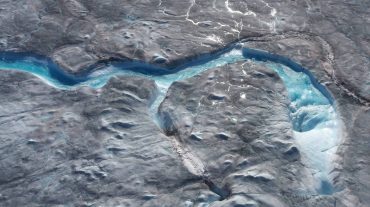 Գրենլանդիայում անոմալ շոգ եղանակի պատճառով 1 օրում մոտ 12 միլիարդ տոննա սառույց է հալվել