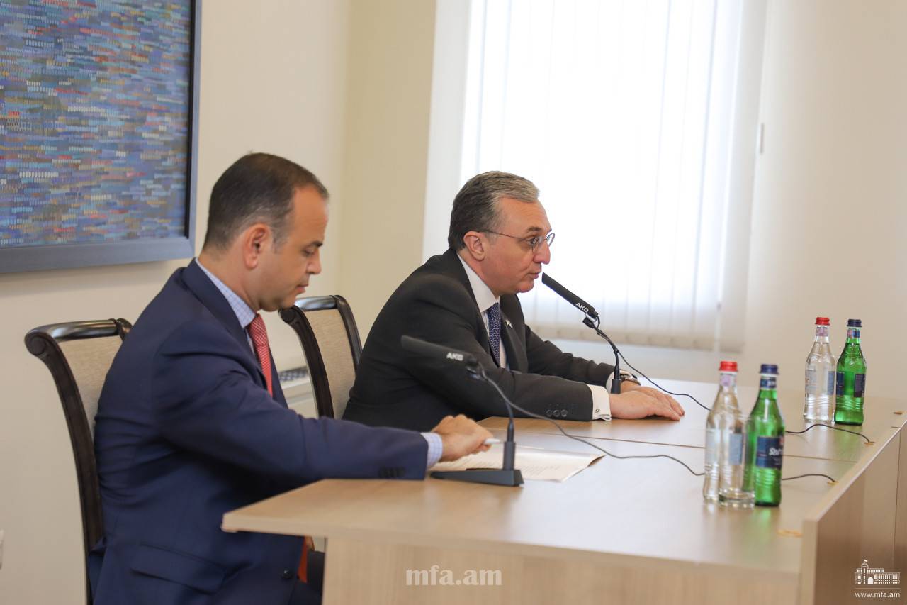 Հայ դիվանագետների պատվիրակությունը հանդիպել է Սփյուռքի գլխավոր հանձնակատարին