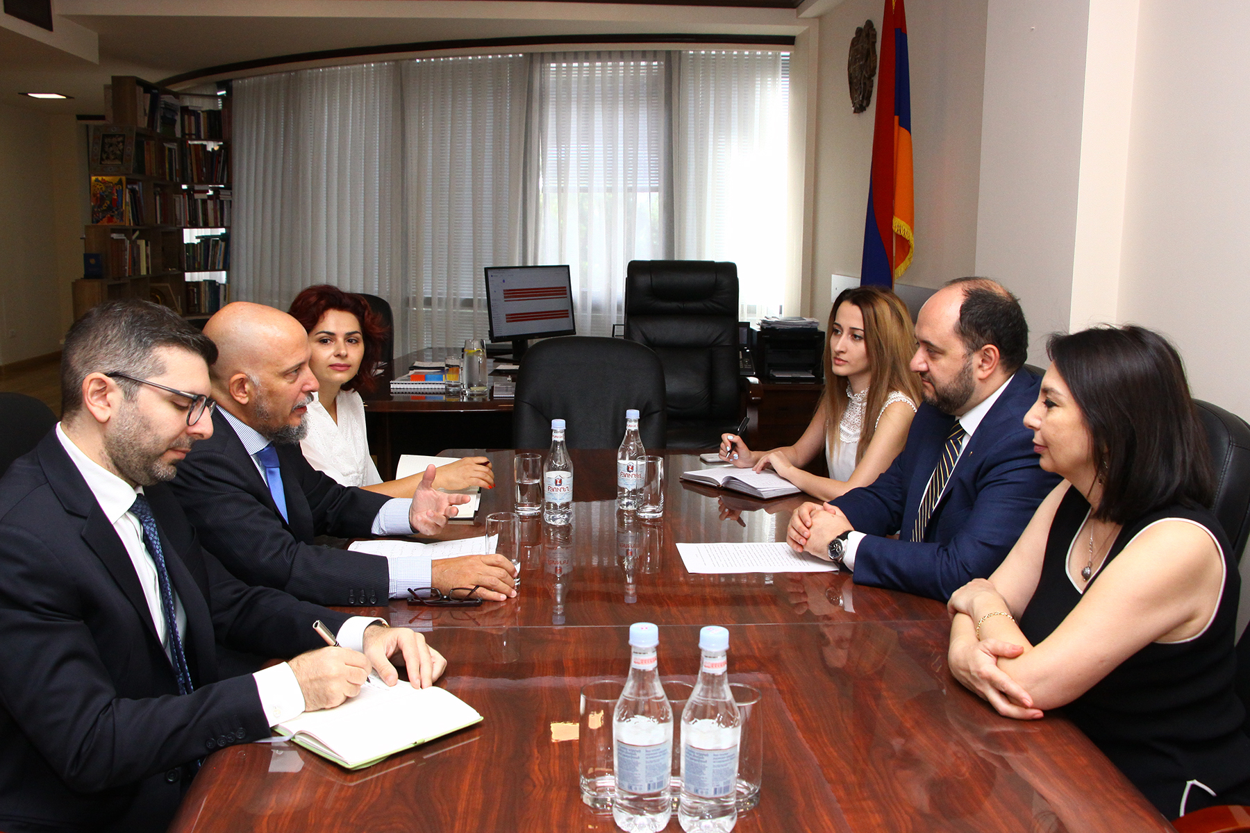 Դեսպանը կարևորել է երիտասարդների համար Արգենտինայում կրթություն ստանալու կամ աշխատելու նպատակով ծրագրերի իրականացումը