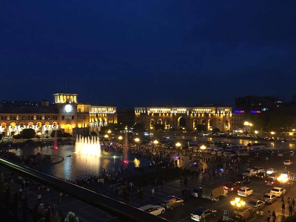 Վիճաբանություն Հանրապետության հրապարակում. բերման է ենթարկվել 4 անձ
