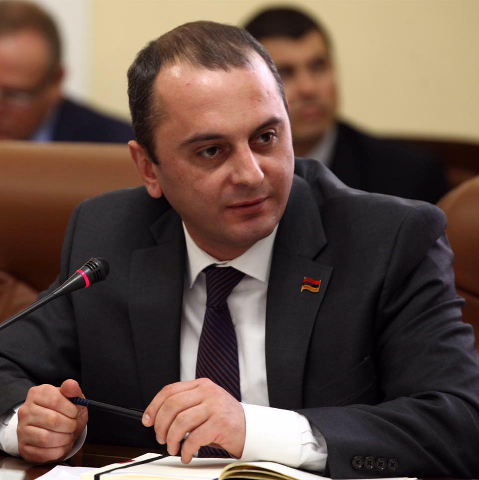 Պարտավոր ենք ստեղծել տնտեսական այնպիսի ժառանգություն, որը հաջորդ սերնդին «վատի» ու «վատագույնի» առաջ չի կանգնեցնի. պատգամավոր