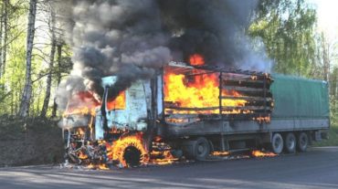 Իջևան-Նոյեմբերյան ճանապարհին բեռնատար ավտոմեքենա է այրվում