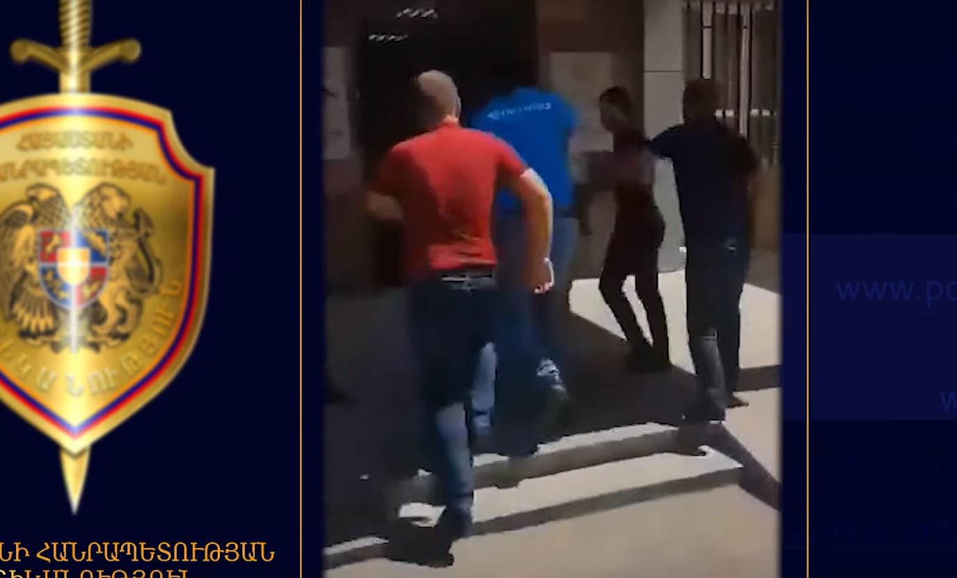 Արարատի մարզի ոստիկանները հայտնաբերել են կնոջից փող ու ոսկի շորթած երիտասարդին