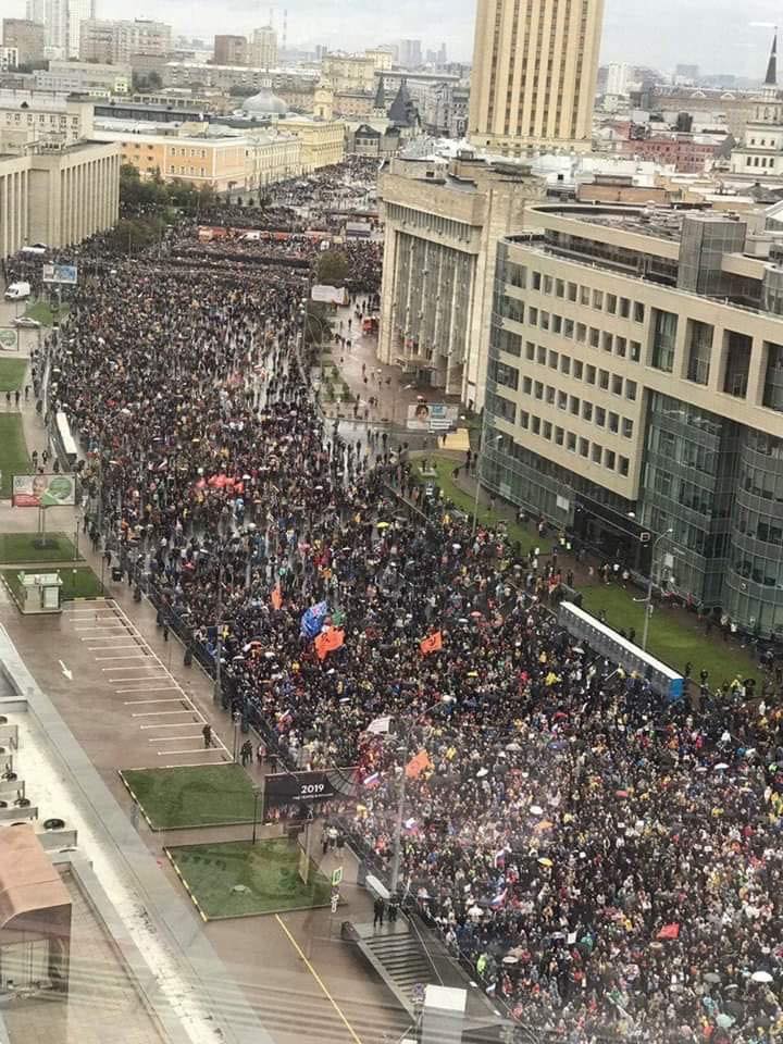 Մոսկվա, և սա իրականություն է. Անժելա Խաչատրյանի գրառումը