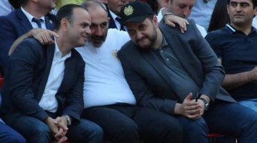 «Տեղում` նոր գաղափարներ քննարկելիս»․ Արայիկ Հարությունյանը լուսանկար է հրապարակել
