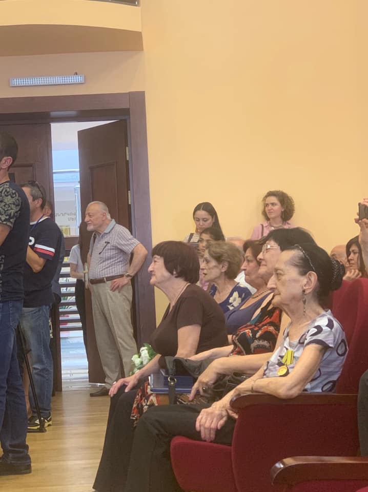 Ապրե՛ք այս գեղեցիկ տատիկի նման` երկար, հետաքրքիր և ներդաշնակության մեջ. Արայիկ Հարությունյան