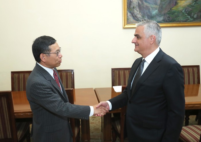 Փոխվարչապետ Մհեր Գրիգորյանն ընդունել է Չինաստանի դեսպանին