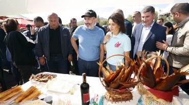 Սևանի զարգացման հետաքրքիր և լուրջ նախագծեր կան. վարչապետը Սևանում էր