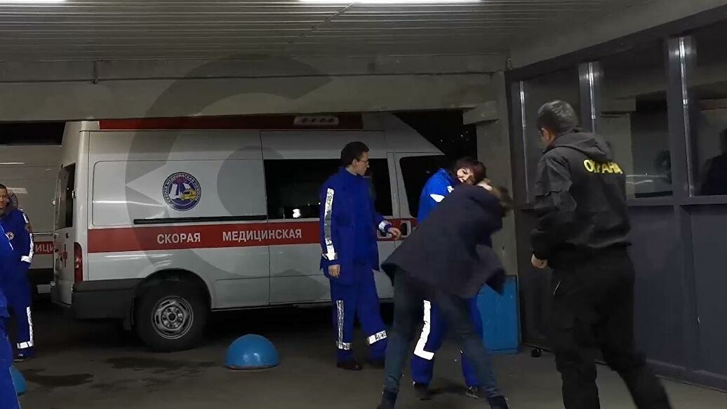 Սանկտ Պետերբուրգի հիվանդանոցներից մեկում հիվանդի և բուժքրոջ ծեծկռտուքը հայտնվել է համացանցում