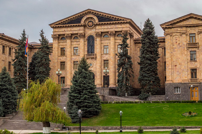 ԱԺ-ն շարունակում է աշխատանքը