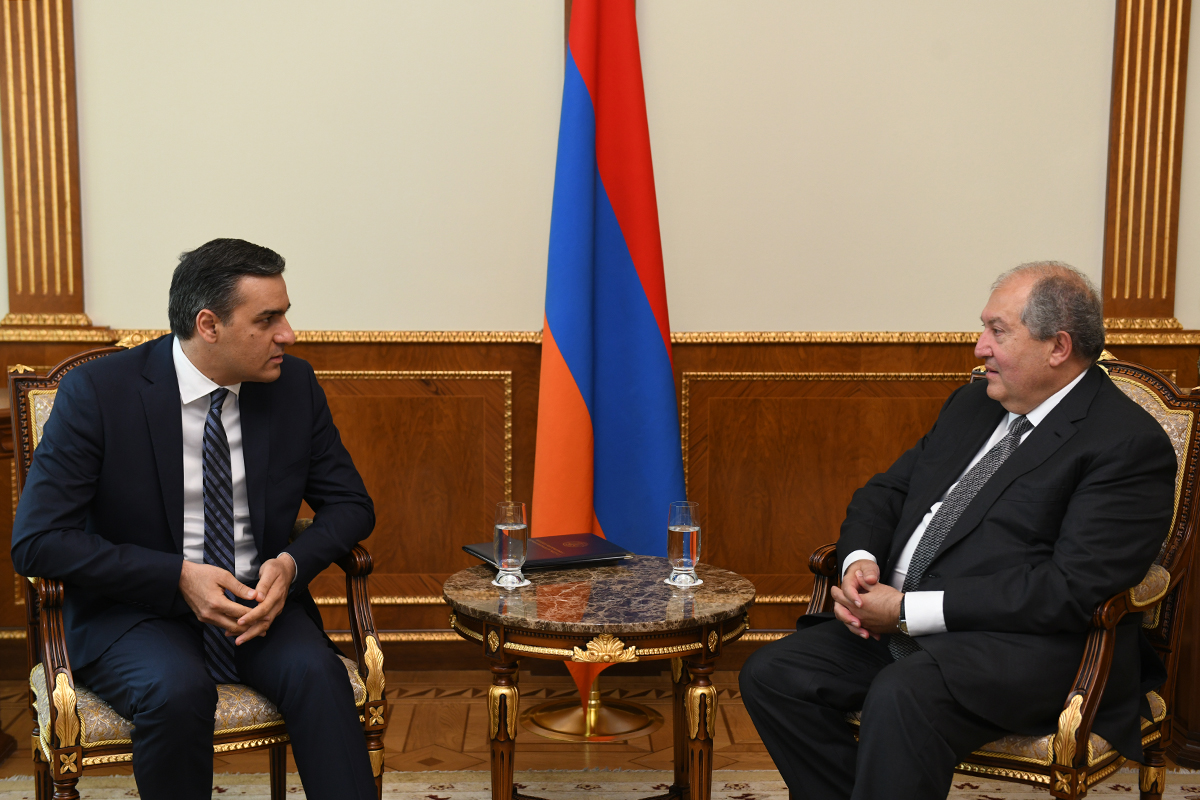 Արմեն Սարգսյանն ընդունել է Արման Թաթոյանին
