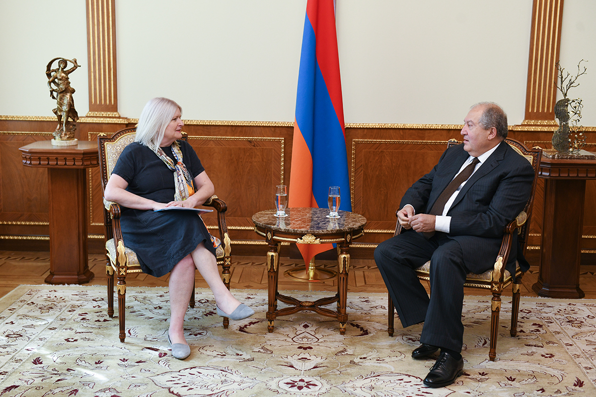 Արմեն Սարգսյանը հրաժեշտի հանդիպում է ունեցել Հայաստանում ՄԹ դեսպանի հետ
