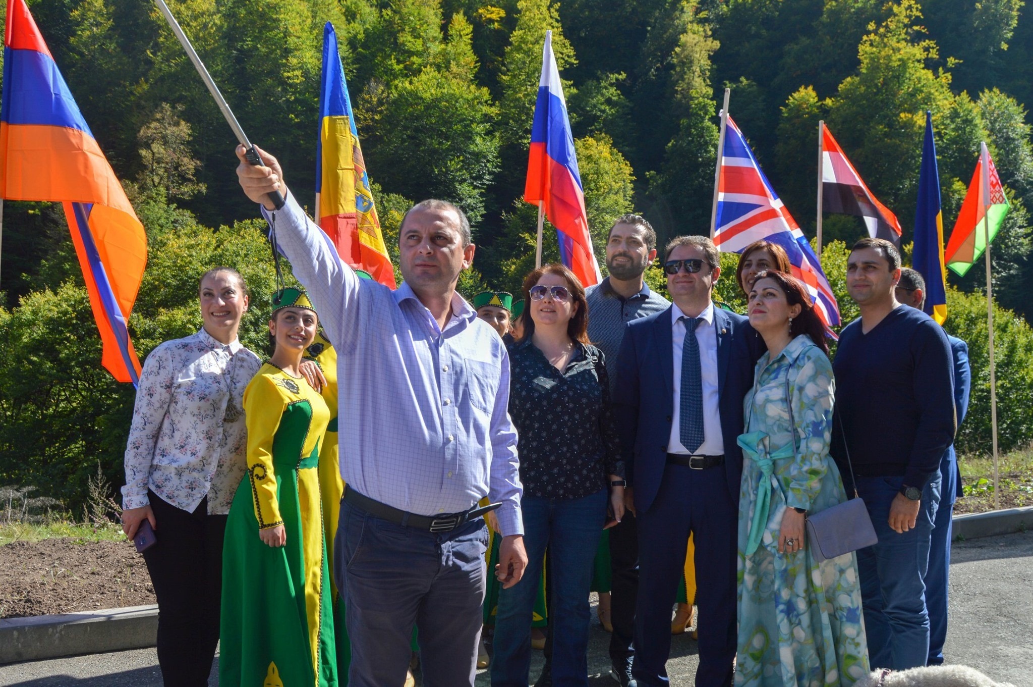 «Տավուշն աշխարհի աչքերով». Հաղարծինը համախմբել է աշխարհի 17 երկրից ժամանած նկարիչներին
