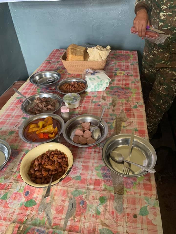 «Դիրքի սնունդ». Արծրուն Հովհաննիսյանի գրառումը