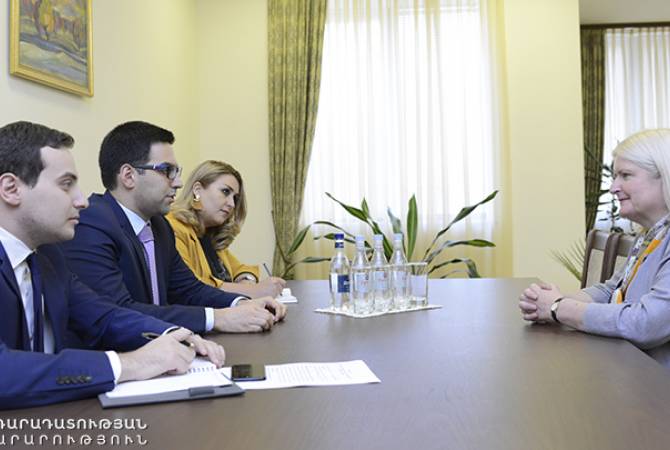 Ռուստամ Բադասյանը հրաժեշտի հանդիպում է ունեցել Միացյալ Թագավորության դեսպանի հետ