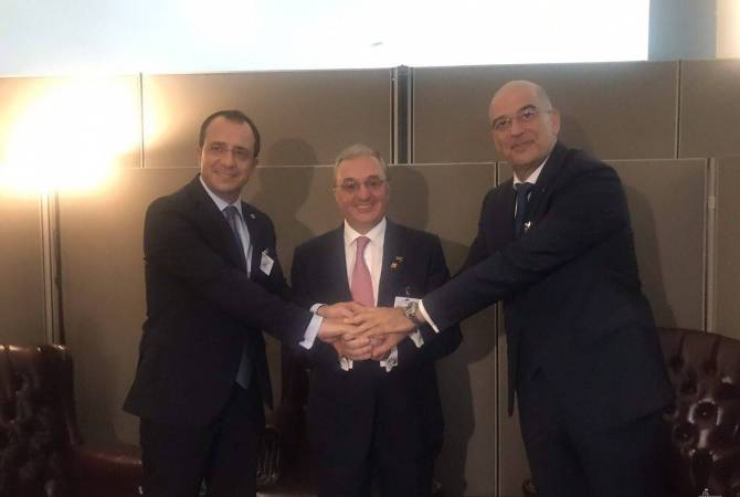 Զոհրաբ Մնացականյանը եռակողմ հանդիպում է ունեցել Կիպրոսի և Հունաստանի ԱԳ նախարարների հետ