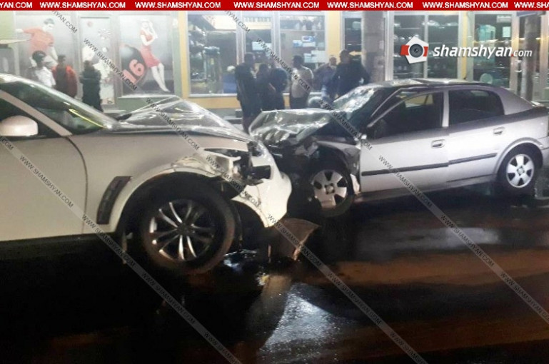 Երևանում բախվել են անհատ ձեռներեցի Infiniti-ն և ոստիկանության զորքերի ծառայողի Opel-ը․ կա 6 տուժած