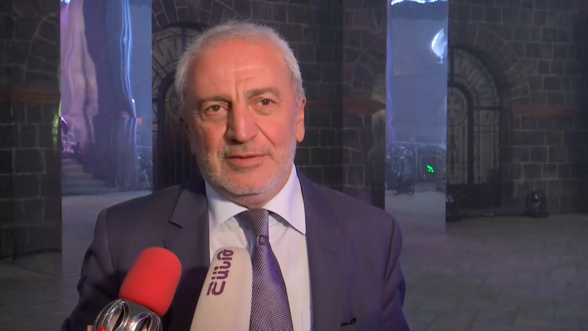Մի քիչ հոգի պետք է դնեն անկախ ու ազատ լինելու համար. Արամ Մանուկյան