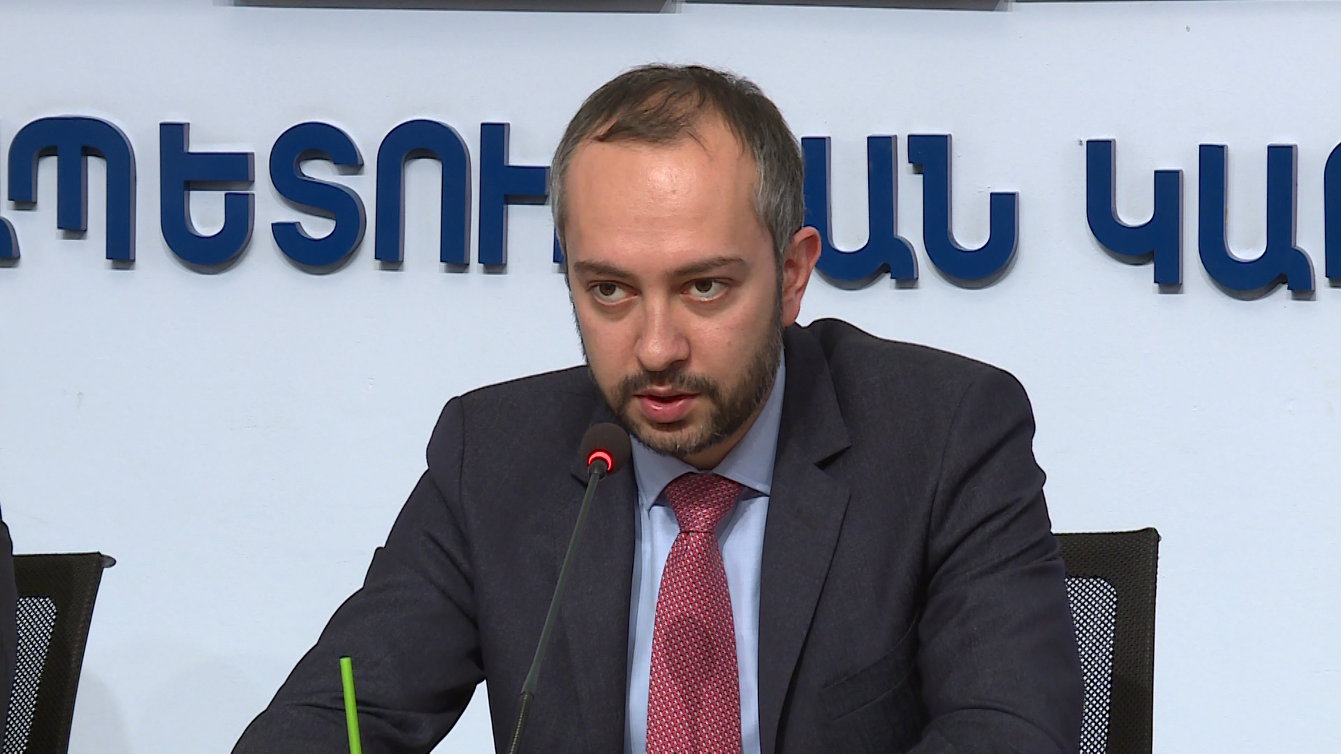 Ինչո՞ւ Անկախության տոնի միջոցառումների պետգնումները չեն անցկացվել մրցութային կարգով. պարզաբանում է Էդուարդ Աղաջանյանը