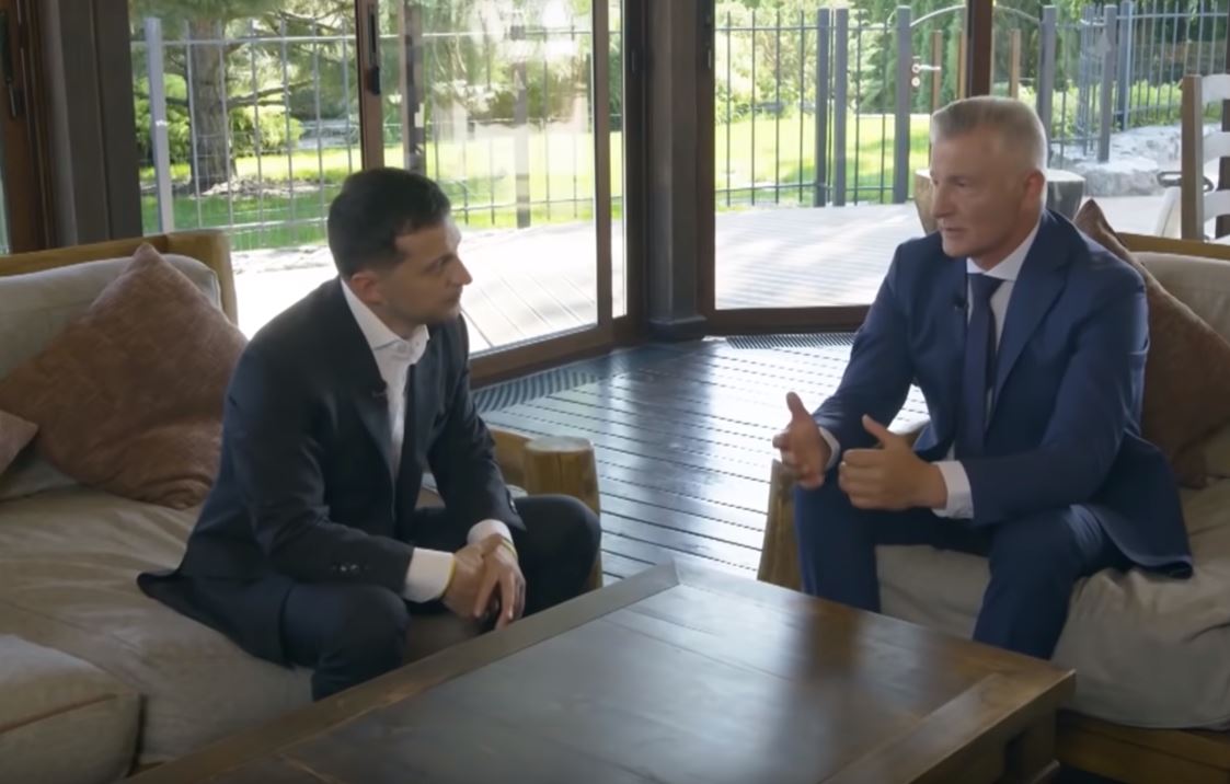 «Վովա՛, զգո՛ւյշ եղիր, բոլորը գրում են». Վլադիմիր Զելենսկիի հարցազրույցի կարևոր դրվագները