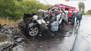 Չարենցավանում BMW X5-ը «ԿամԱԶ»-ին բախվելուց հետո այրվել է. մեքենայից դուրս են բերել վարորդի մոխրացած դին