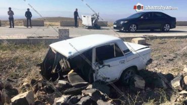 Երևան-Գյումրի ավտոճանապարհին բախվել են Opel-ն ու 06-ը. կա վիրավոր