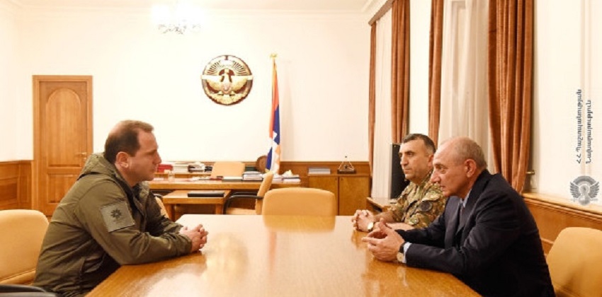 Բակո Սահակյանն ու Դավիթ Տոնոյանը քննարկել են բանակաշինությանն առնչվող հարցեր