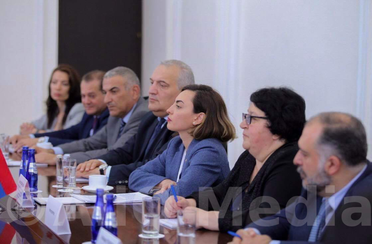 Լենա Նազարյանը Թբիլիսիում հանդիպել է Վրաստանի փոխարտգործնախարարի հետ