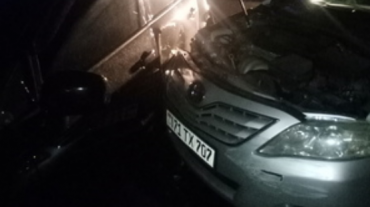 «Հաղթանակ» զբոսայգու մոտակայքում «Toyota Camry»-ն բախվել է կայանած «Nissan Versa»-ին