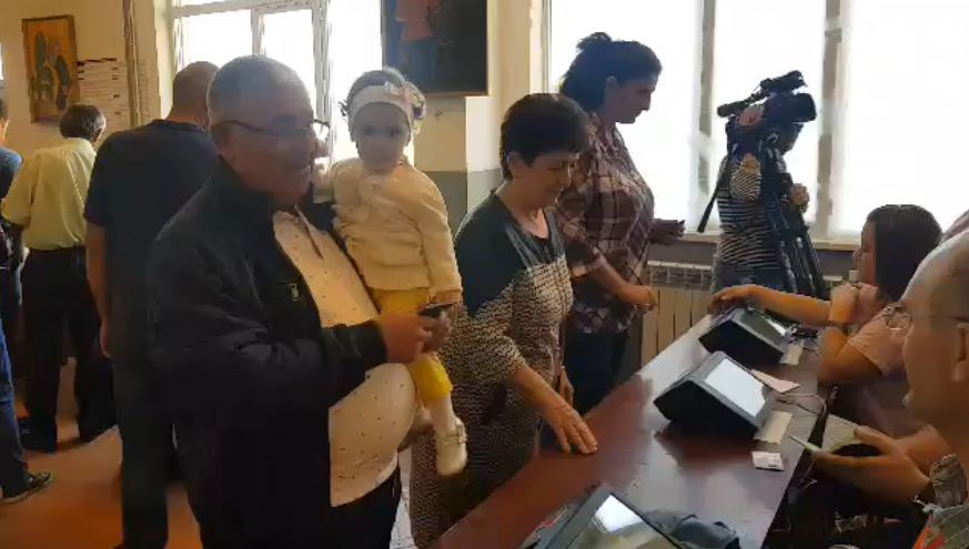 Զարթոնքի ընտրատեղամասում կուտակումներ կան