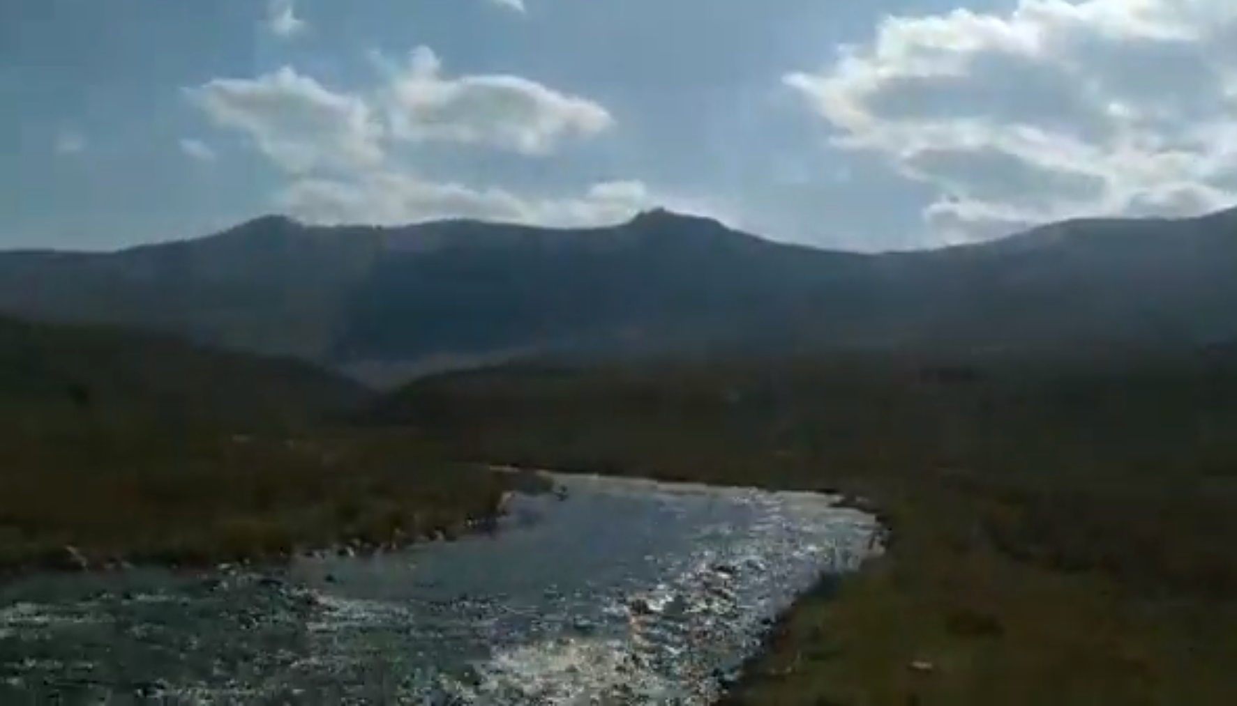 Որքան էլ ասեն՝ անվտանգ է, այս գրունտը լցվելու է Որոտանը. Հայկ Բարսեղյանը Ամուլսարից ուղիղ եթեր է մտել