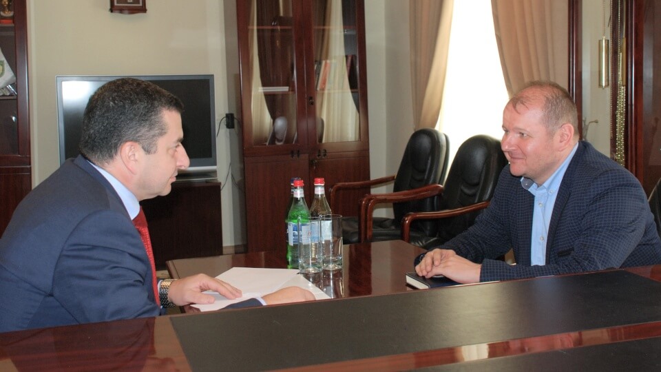 Քրեակատարողական ծառայության պետն ընդունել է Վրաստանի հյուպատոսին