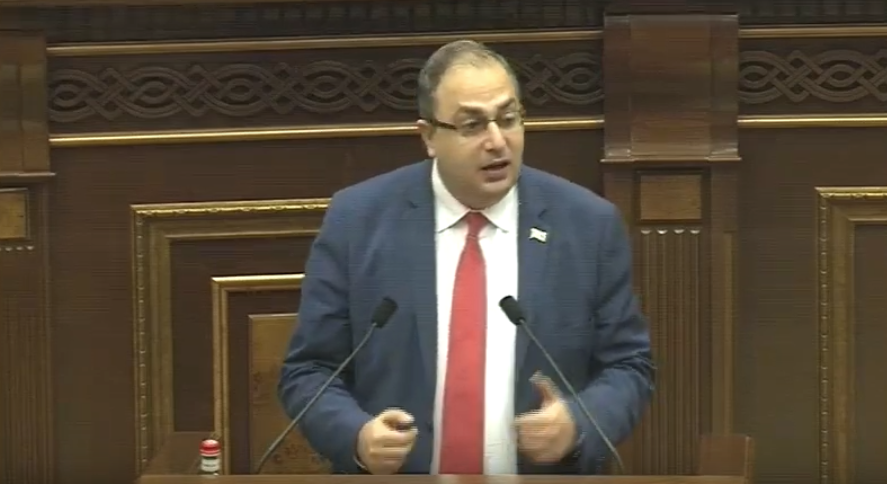 Իսկ ԱԱԾ, ոստիկանության համակարգերից դուրս այդ համակարգերից հասկացողներ չկա՞ն․ Վարդանյանը՝ Պետրոսյանին