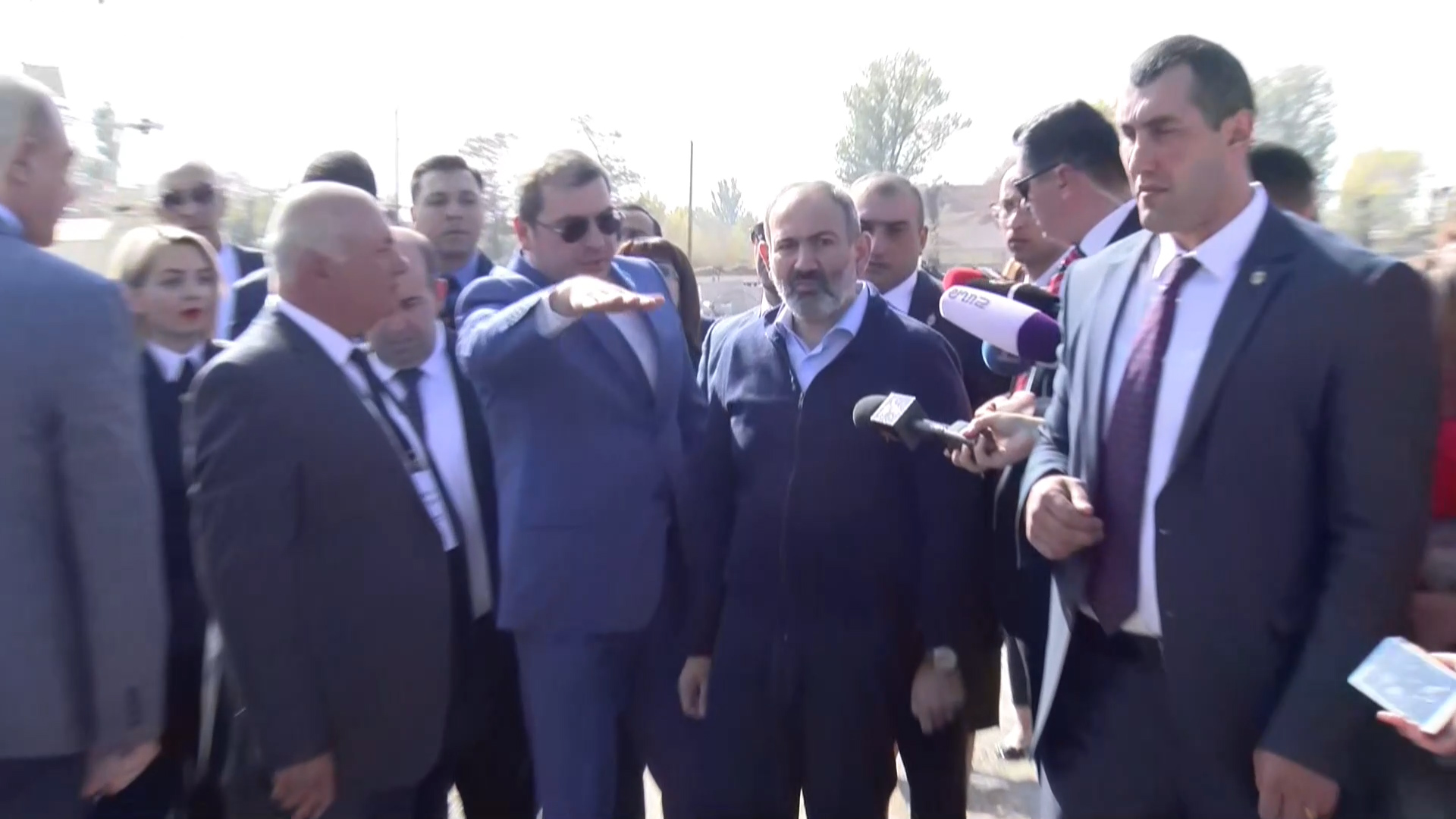 Երկուշաբթի օրվանից բոլոր մեքենաները Գյումրիո՞ւմ են մաքսազերծվելու․ Փաշինյանը՝ Անանյանին