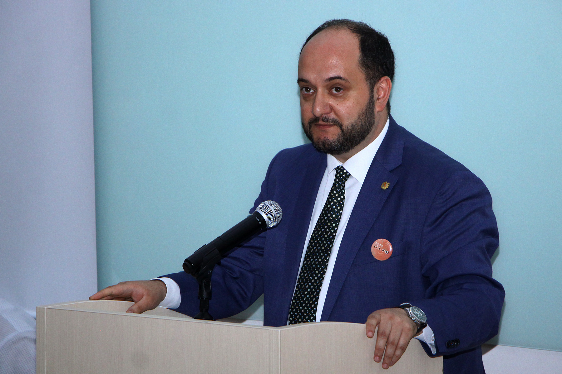 Այս տարվա ընթացքում դպրոցների շուրջ 50 տոկոսը կունենա լաբորատորիաներ. Արայիկ Հարությունյան